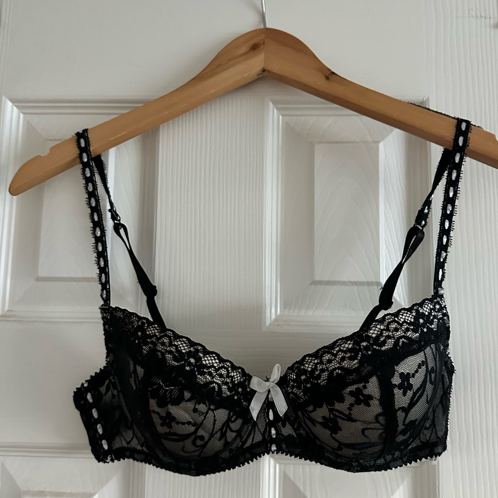 Elegant Black Lace Bra